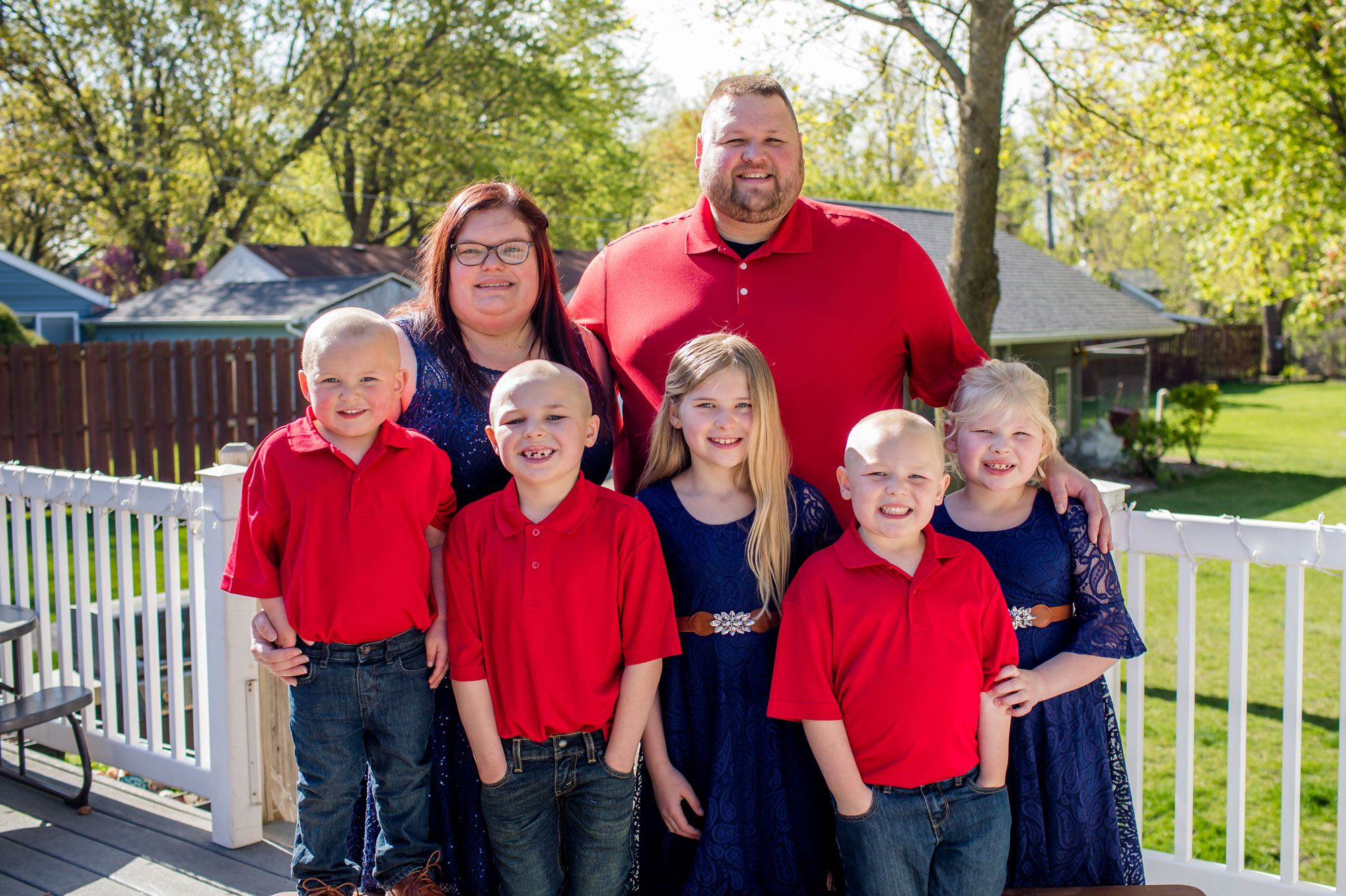 A photo of the whole Vanderberg family: Josh, Becca, and the 5 kids.